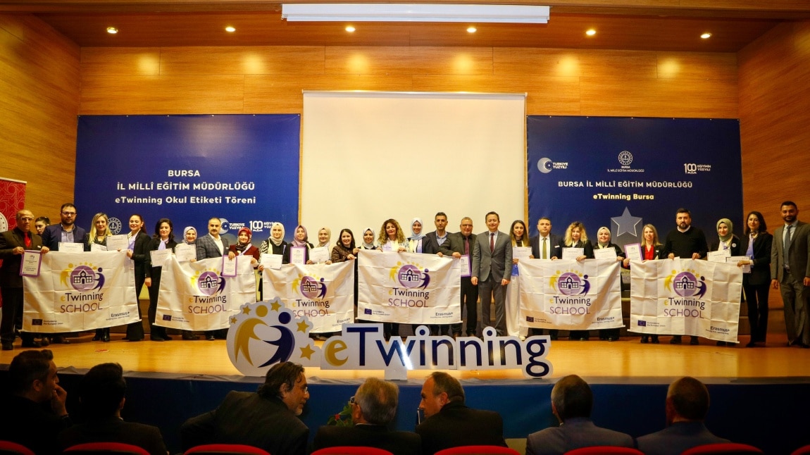 Bursa Millî Eğitim Müdürlüğü eTwinning Okul Etiketi Takdim Töreni Gerçekleşti